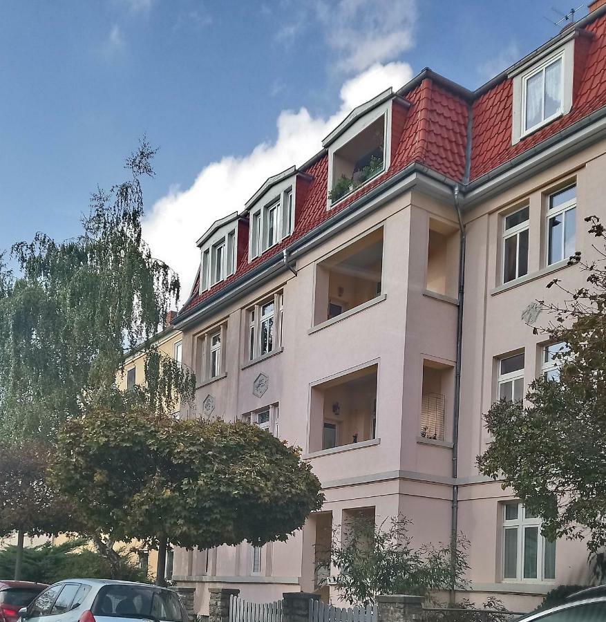 Ferienwohnung Mit 2 Schlafzimmern Und Parkplatz Erfurt Exterior photo