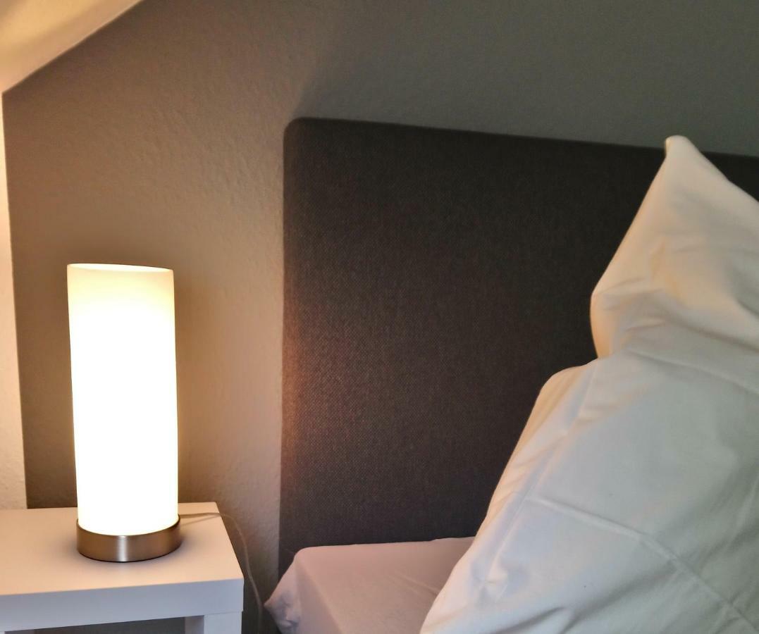 Ferienwohnung Mit 2 Schlafzimmern Und Parkplatz Erfurt Exterior photo