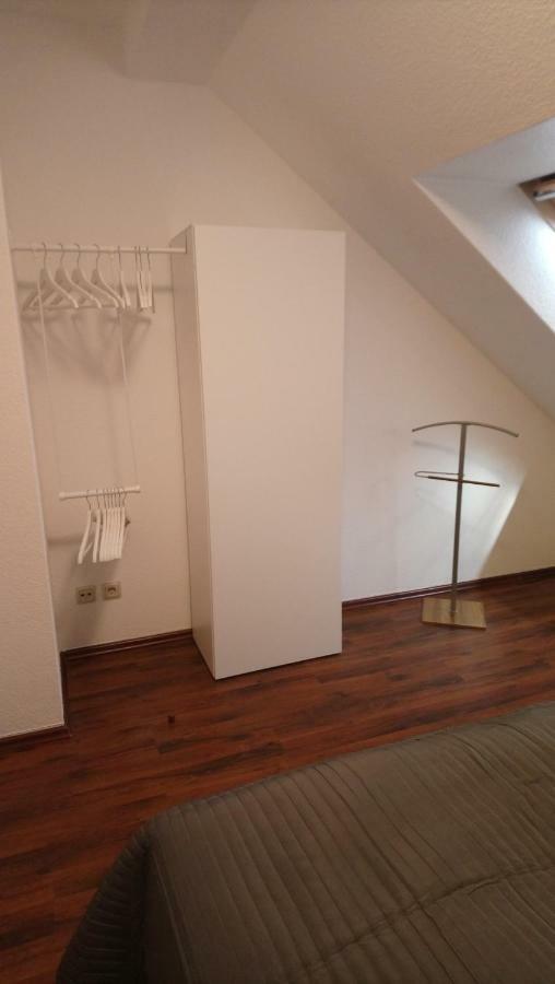 Ferienwohnung Mit 2 Schlafzimmern Und Parkplatz Erfurt Exterior photo